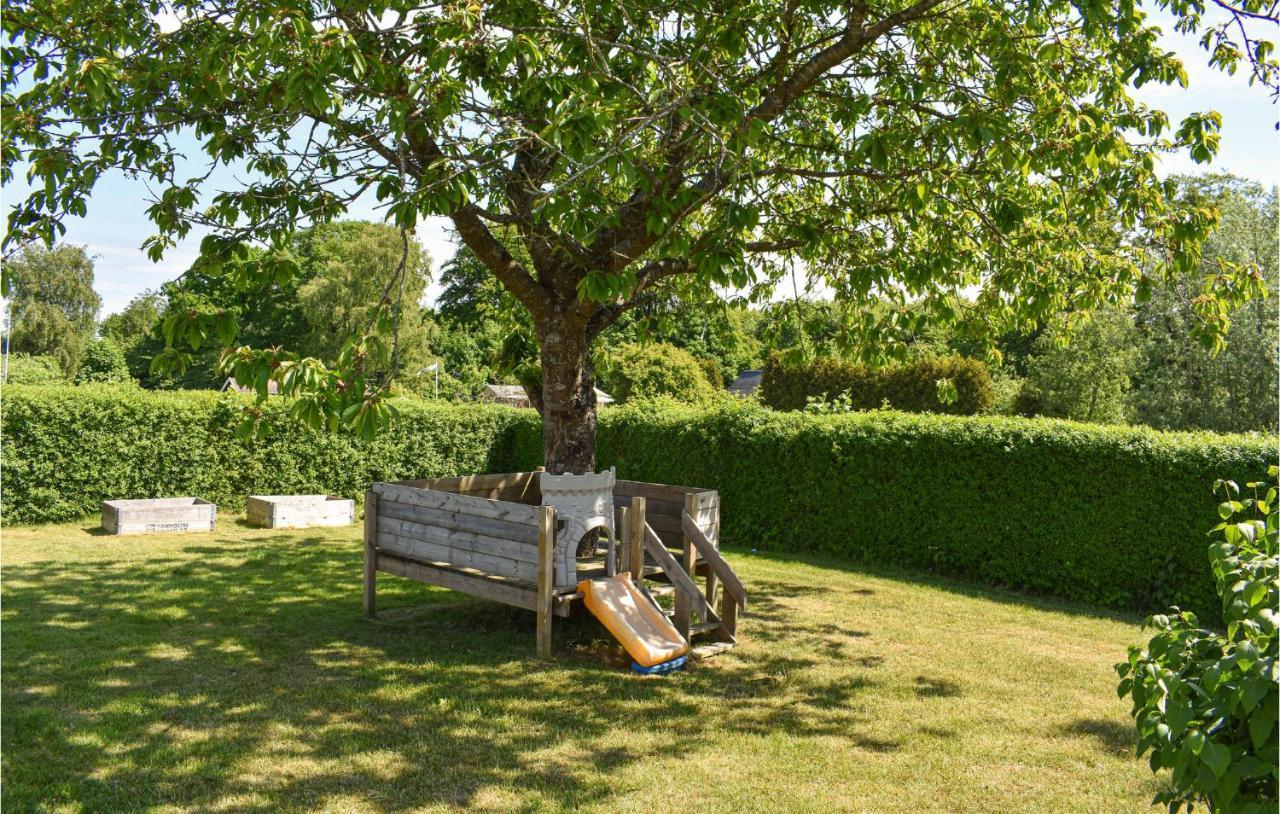 2 Bedroom Nice Home In Ystad Exterior foto