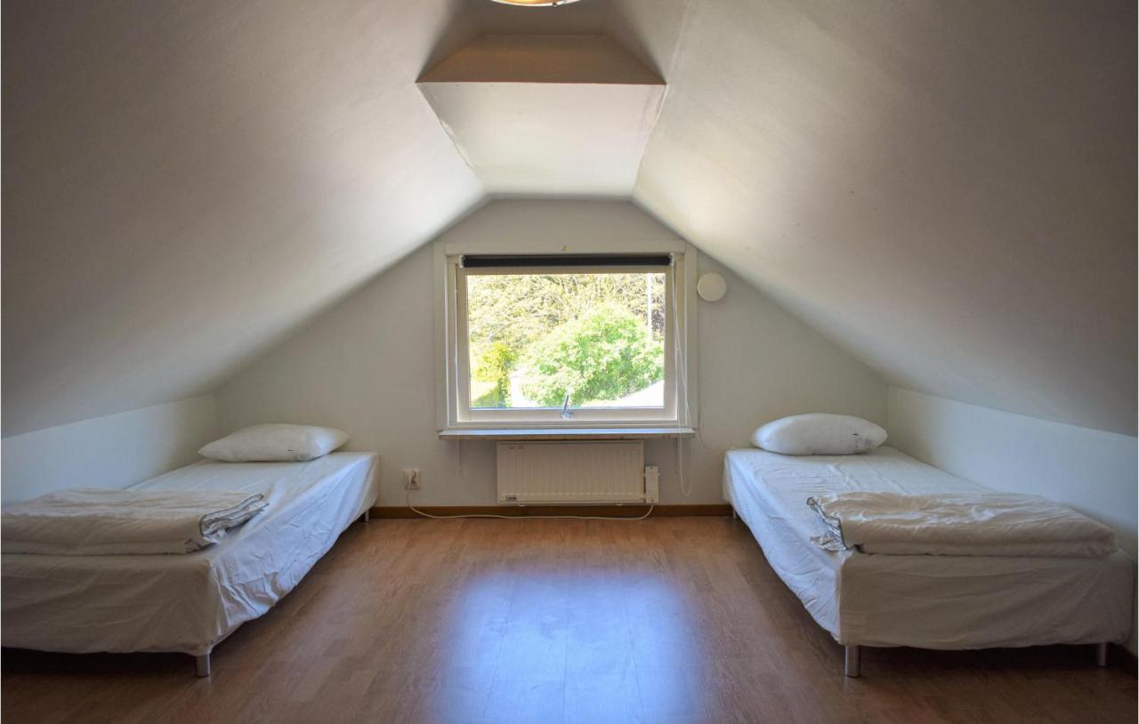 2 Bedroom Nice Home In Ystad Exterior foto